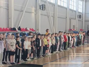 Юные спортсмены выполняют нормы ГТО в рамках декады ГТО 1–2 классов