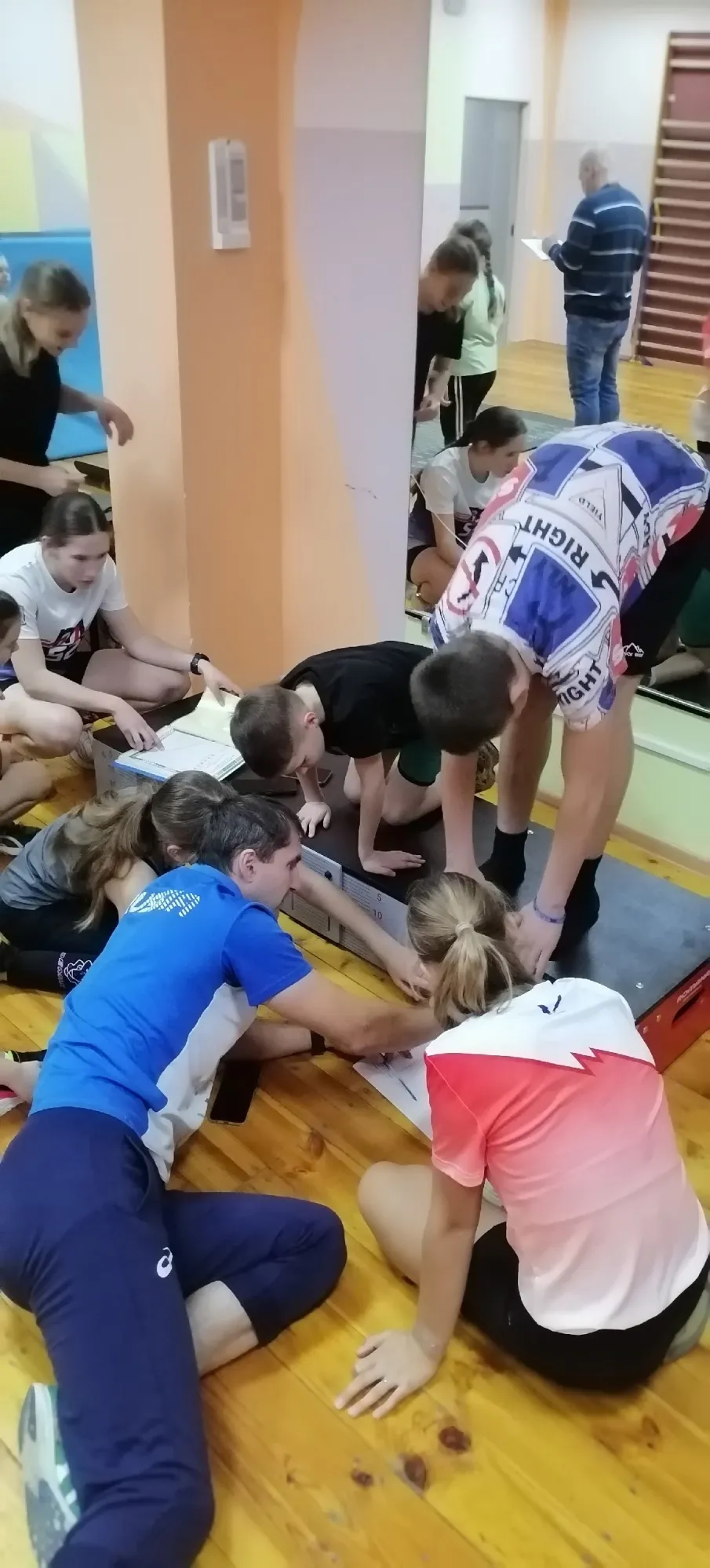 Всероссийский физкультурно-спортивный комплекс «Готов к труду и обороне» продолжает набирать популярность среди наших ребят!